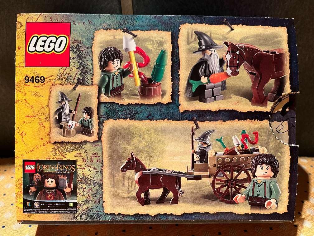 LEGO The Lord of the Rings Hobbit Gandalf Arrives (9469)