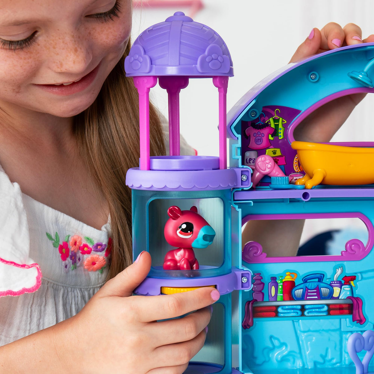 Littlest Pet Shop Playset - LPS Gen 7, Authentic Mystery Figures, Surprise Collectible Kidult Toy, Girls, Boys, Kids, Tweens Ages 4+